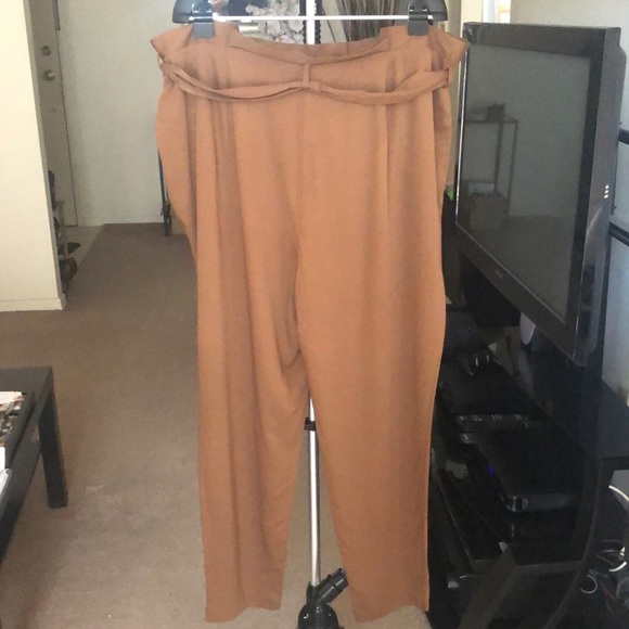 A41- NWOT Forever 21 pants - Picture 4 of 8